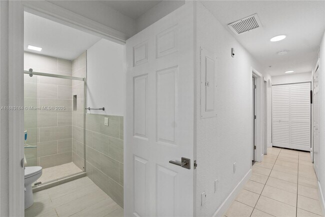 Building Photo - 11102 NW 83rd St