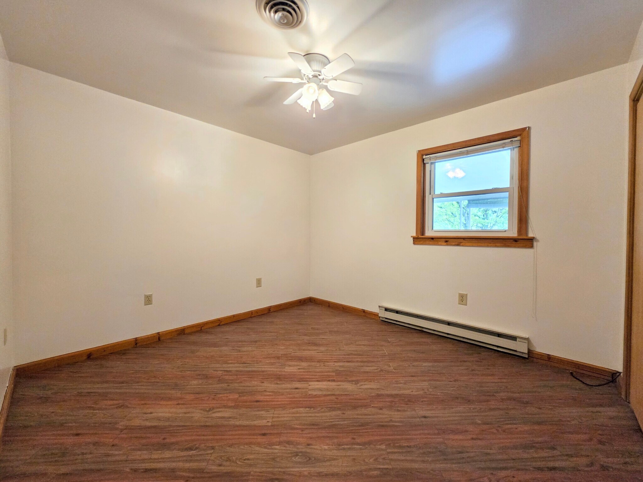 Building Photo - 909 Hannah Dr