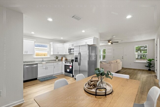 Building Photo - A Must-See Brand New 4 Bed/2 Bath Home wit...