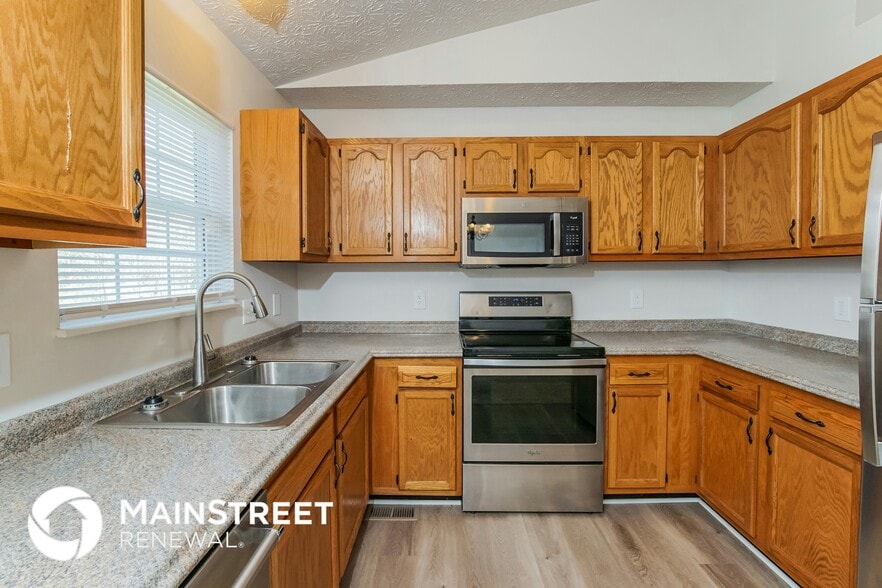 Building Photo - 6216 Vandemere Dr