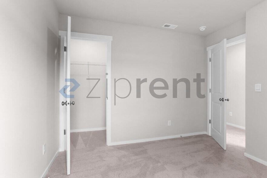 Building Photo - Unit