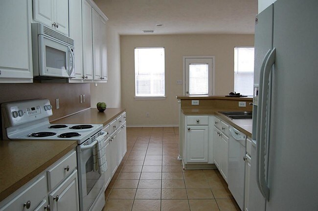 Building Photo - 182 N Burberry Park Cir