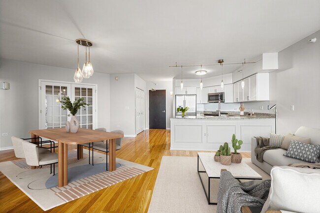 Building Photo - 807 Davis St