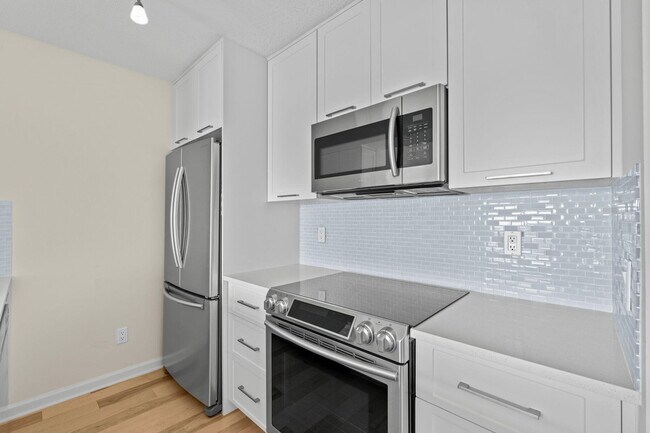 Building Photo - 286 Cypress Point Dr