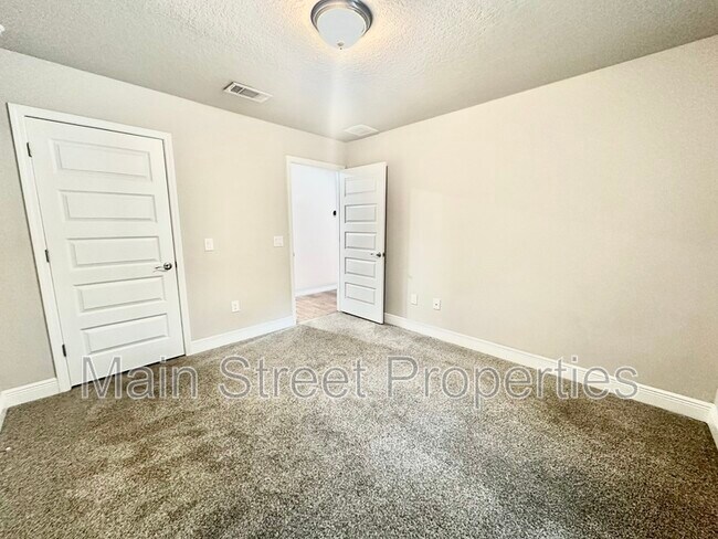 Building Photo - 7797 Ira Dr