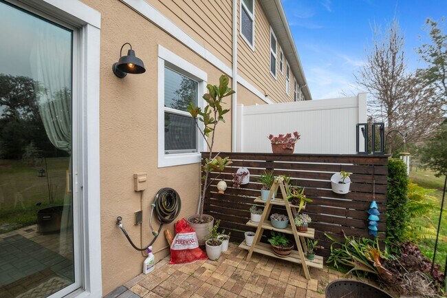 Building Photo - Sanford - 3 Bedroom, 2.5 Bathroom - $2,245.00