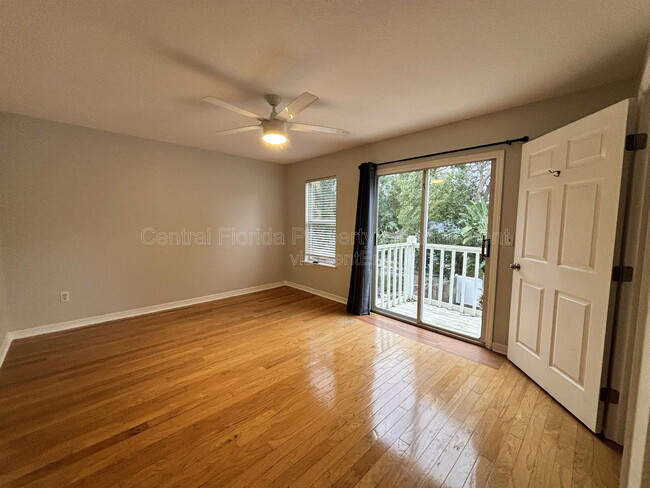 Building Photo - 1625 Park Lake St