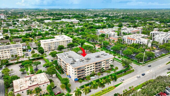 Building Photo - 290 W Palmetto Park Rd