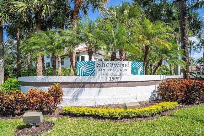 Sherwood on the Park Florida Apartments - Sherwood on the Park