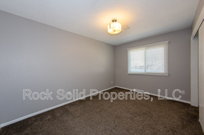 Building Photo - 5450 Atlantic Dr
