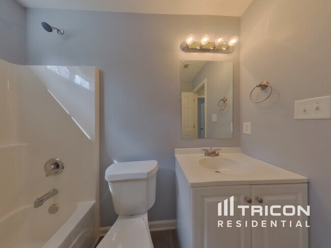Building Photo - 10429 Hugue Way