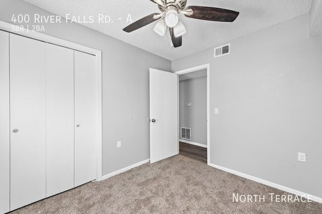 Building Photo - 400 River Falls Rd