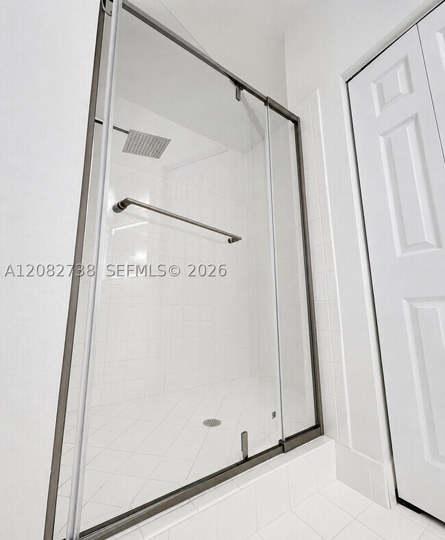 Building Photo - 14303 SW 159th Pl