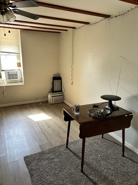 Building Photo - 324 Washington St