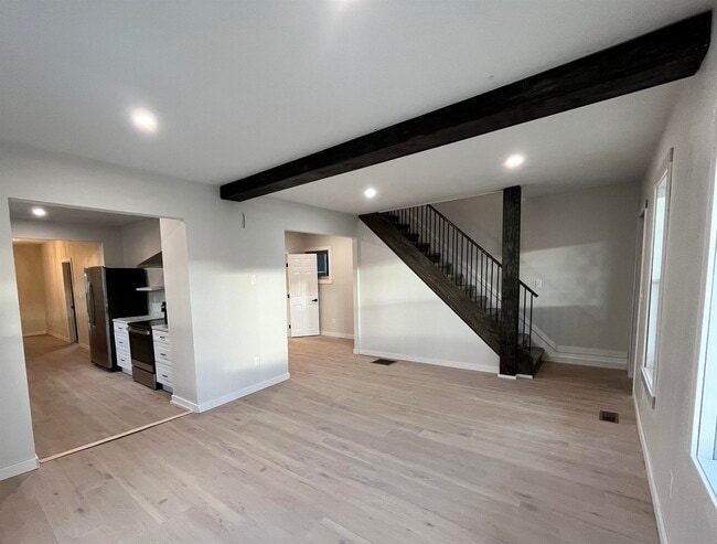 Building Photo - 767 2nd Ave