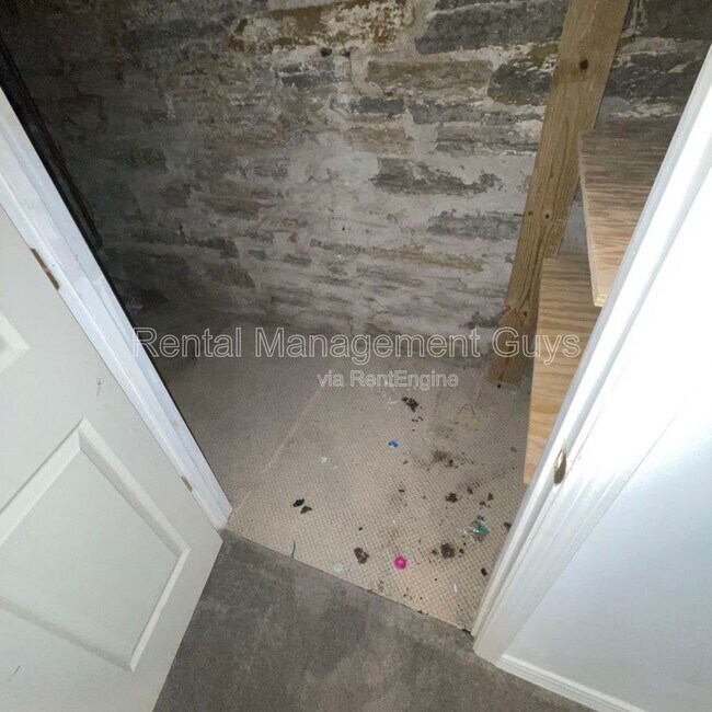 Building Photo - 2021 3rd Ave S