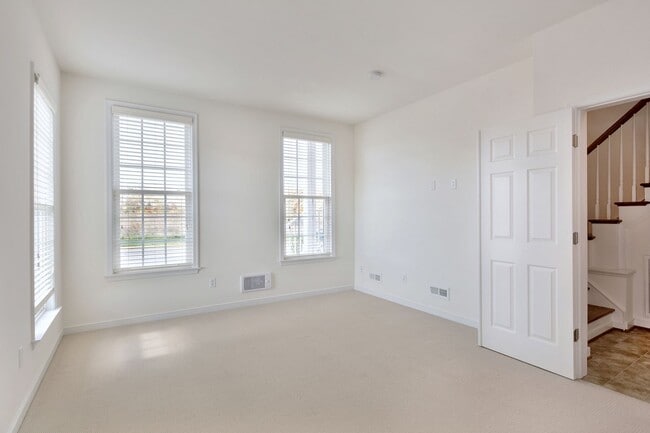 Building Photo - 1232 Old Trail Dr