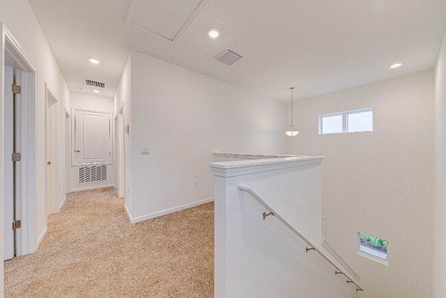 Building Photo - 4454 Davos Dr