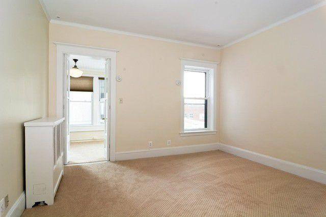 Building Photo - 533 W Diversey Pkwy