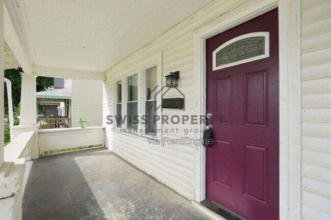 Building Photo - 427 S Ogden Ave