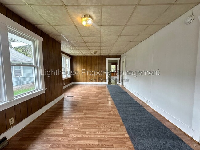 Building Photo - 123 Harris St