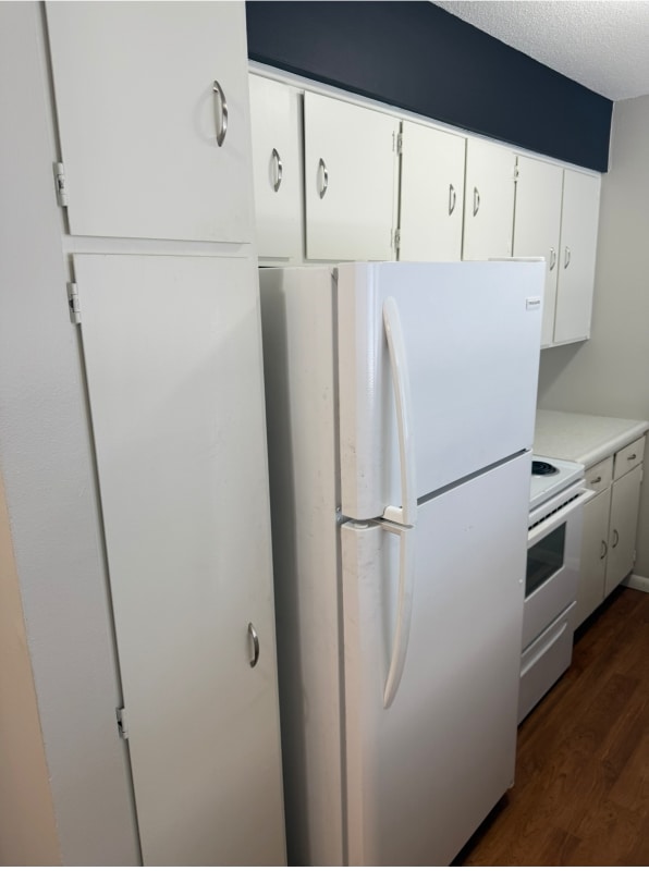 Building Photo - 18 Walnut St