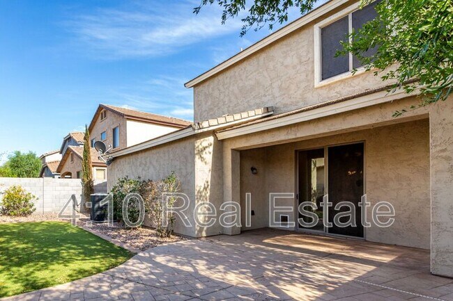 Building Photo - 3632 E Sebastian Ln