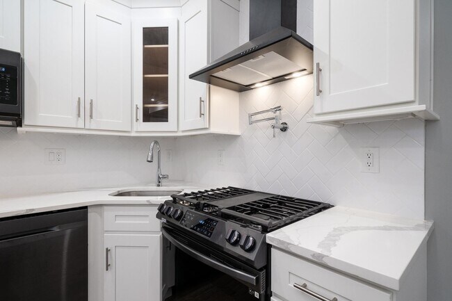 Building Photo - 195 Liberty Ave