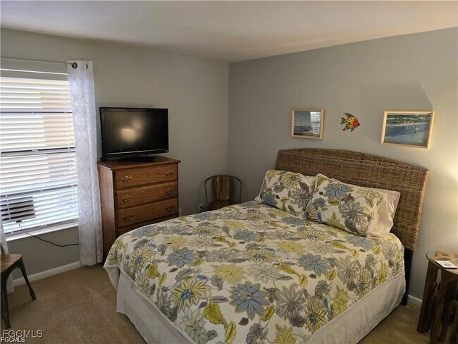 Building Photo - 6142 Whiskey Creek Dr