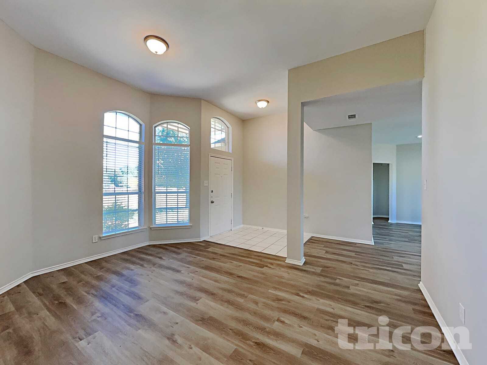 Building Photo - 1081 Treehouse Ln