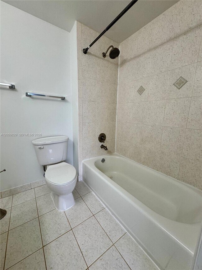 Building Photo - 16743 Hemingway Dr