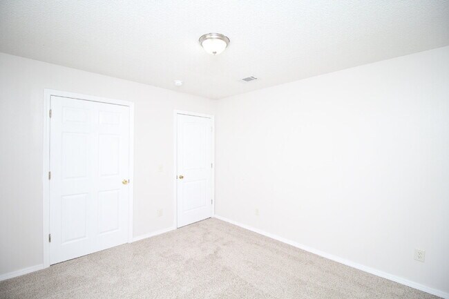Building Photo - 3BR Cottage-Style Home in Milton with LVP Flooring, Partially Fenced Yard & Convenient Location N...