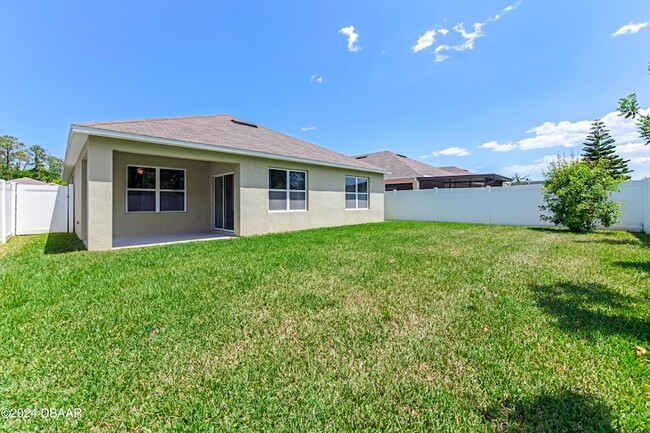 Building Photo - 532 White Coral Ln