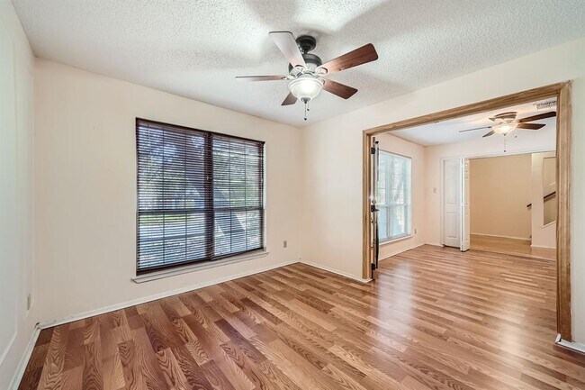 Building Photo - 1415 Lance Way