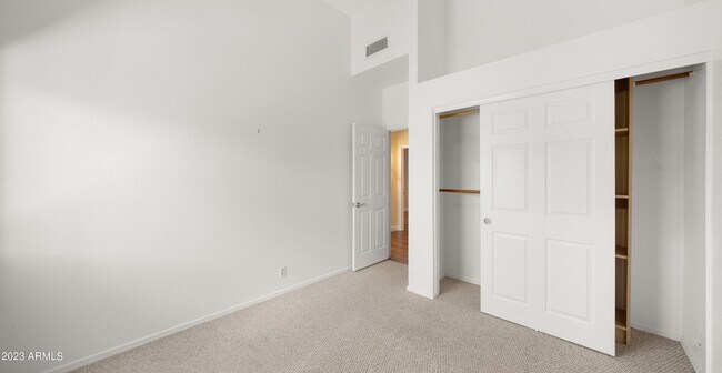 Building Photo - 4104 E Palo Brea Ln
