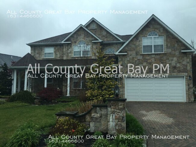 Primary Photo - 5 Windjammer Xing