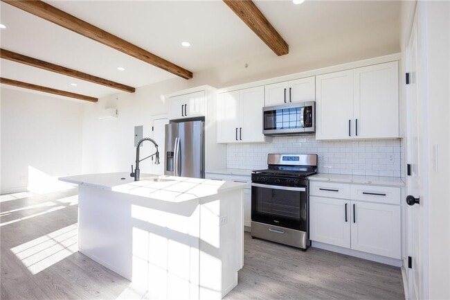 Building Photo - 50 Ashburton St