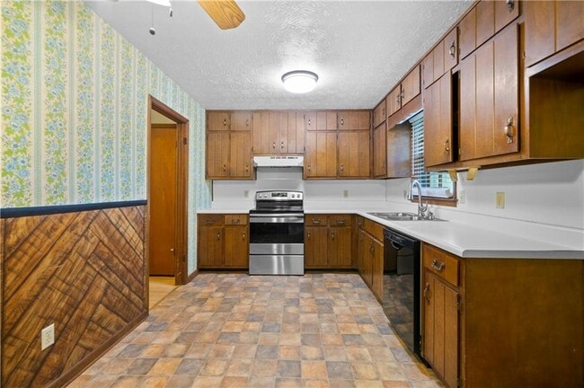 Building Photo - 1131 Lafayette Dr SW