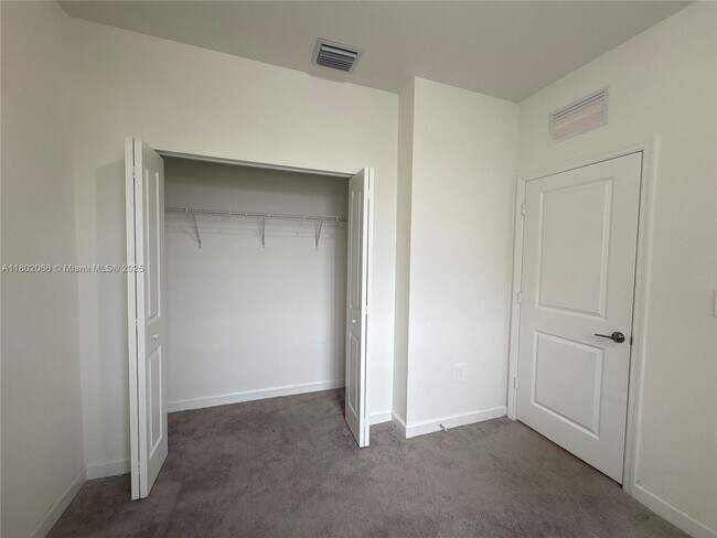 Building Photo - 11858 SW 246th Ln