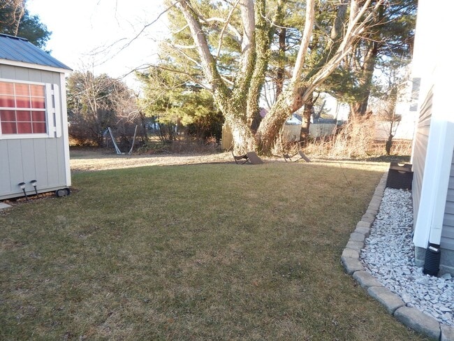 Building Photo - 180 Economy St