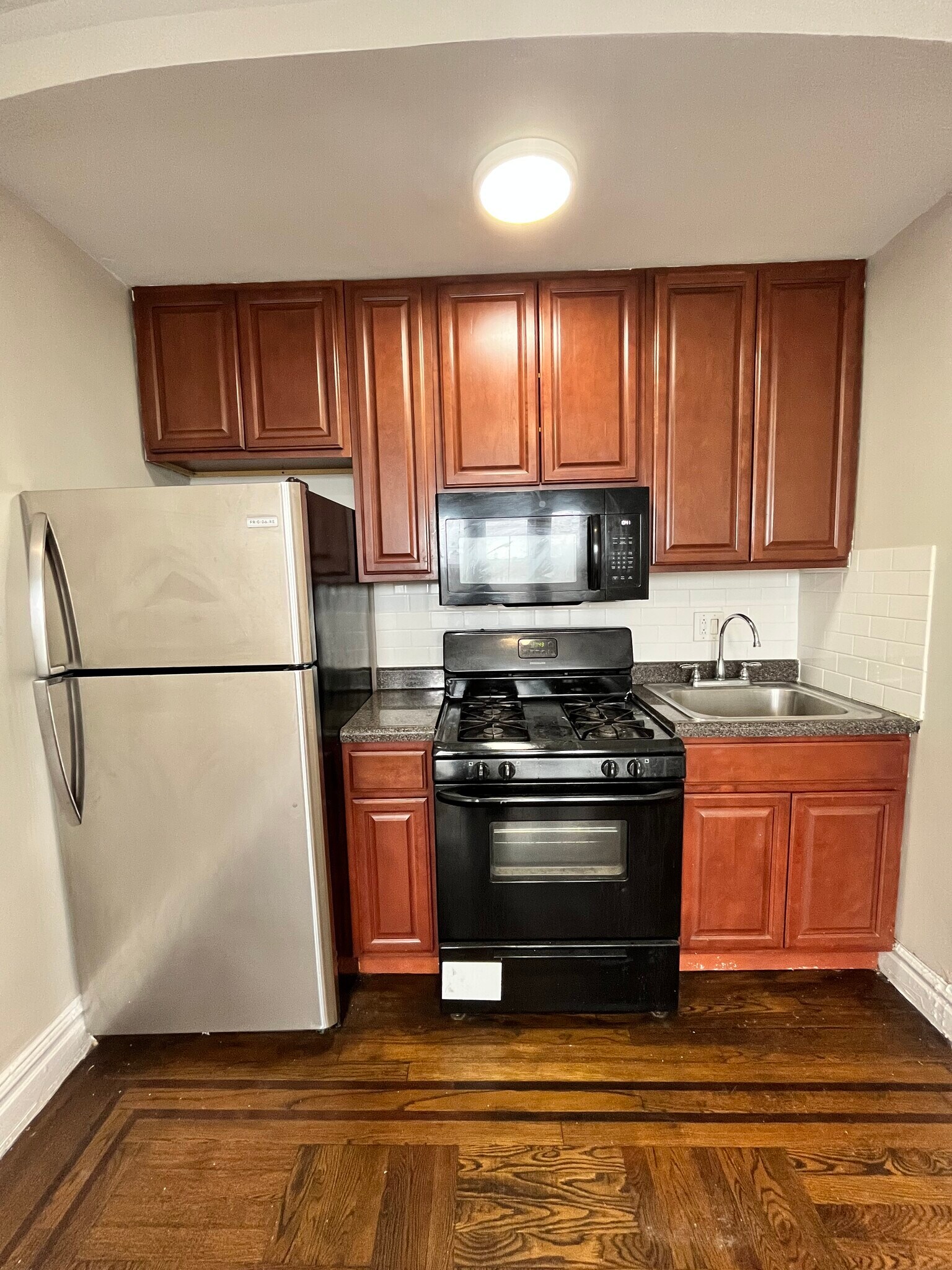 115 Fairview Ave 51 - 111 Fairview Ave