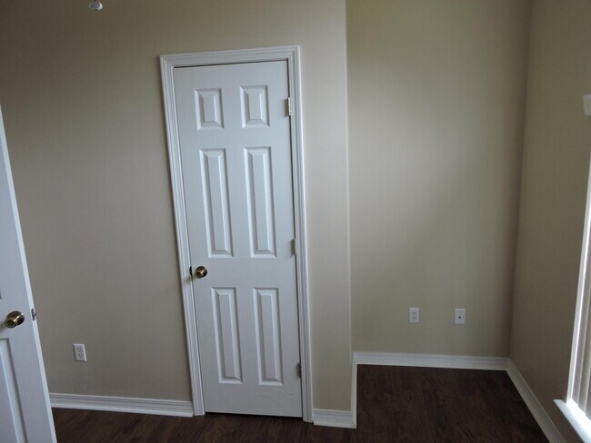 Building Photo - 5831 Buckskin Ct