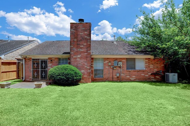 Building Photo - 12038 Flaxen Dr