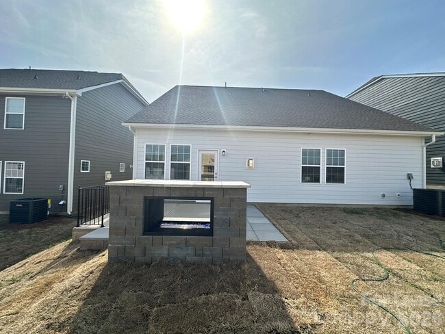 Building Photo - 1411 Caracara Ct