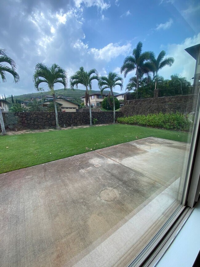 Building Photo - 92-1481 Punawainui St.