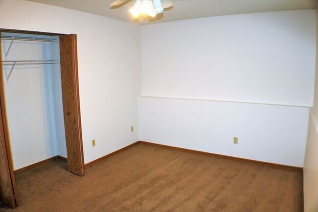 Building Photo - $1,125 | 2 Bedroom, 1 Bathroom Condo | Pet Friendly* | Available for August 1st, 2026 Move In!