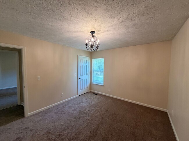 Building Photo - 406 Hazelwood Dr