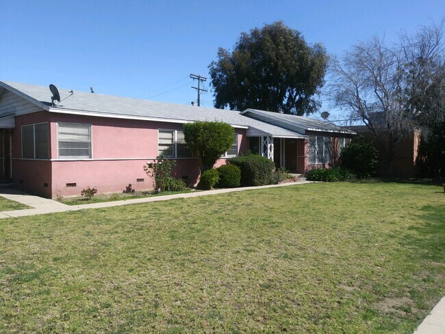 Building Photo - 12138 Mitchell Ave