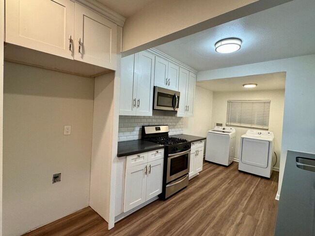 Building Photo - 15105 Nurmi St