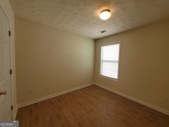 Building Photo - 1592 Thornwick Trace